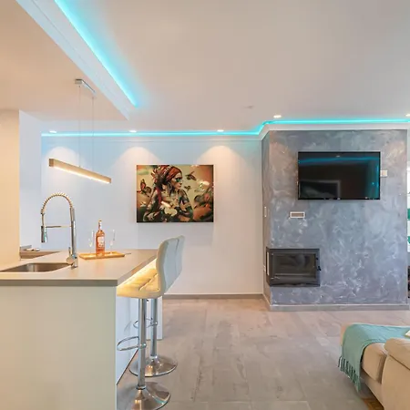 Chicago - Puerto Banus *