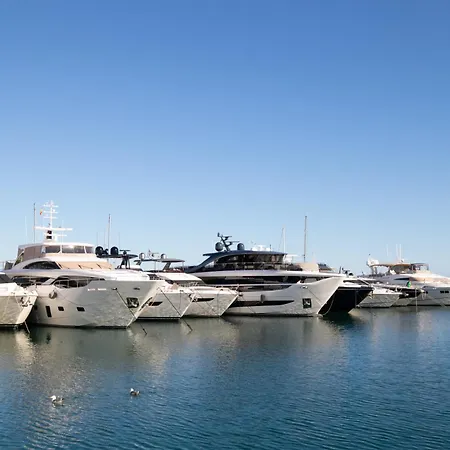 Chicago - Puerto Banus アパート