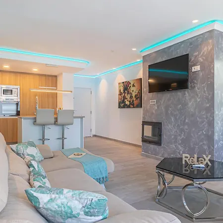 Chicago - Puerto Banus Marbella